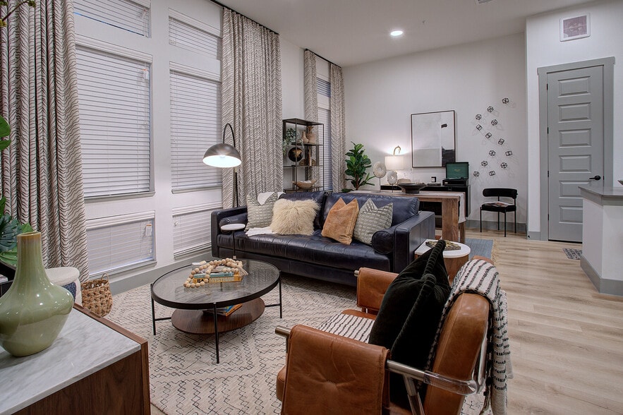 Interior Photo - Casey at Frisco Station