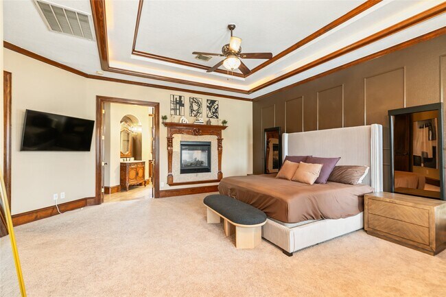 Building Photo - 22 Post Shadow Estate Dr