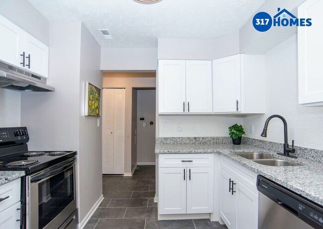 Building Photo - 2059 Northdale Lake Dr