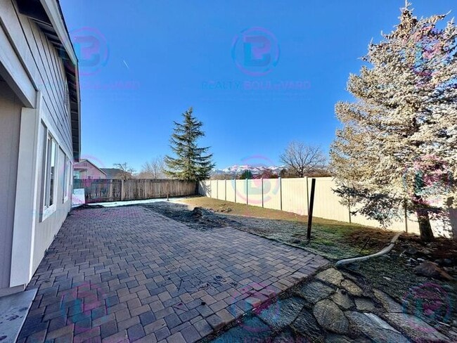 Building Photo - South Meadows 3-Bedroom 2 Bath Home New paint and Carpet Mt. Rose Views & Covered Patio