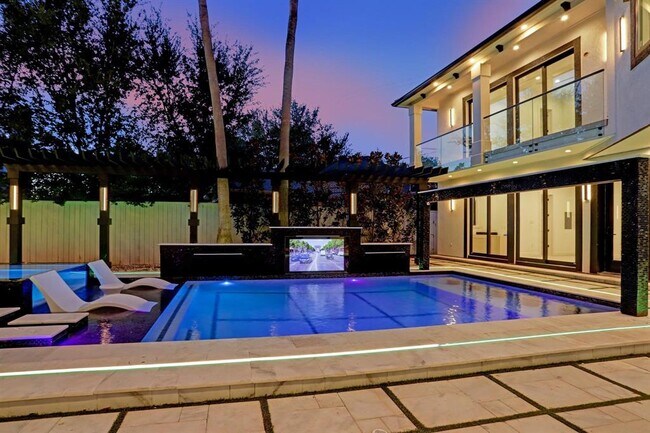 Building Photo - 5158 Huckleberry Cir
