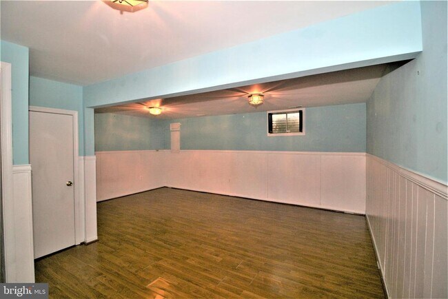 Building Photo - 10602 Tuppence Ct