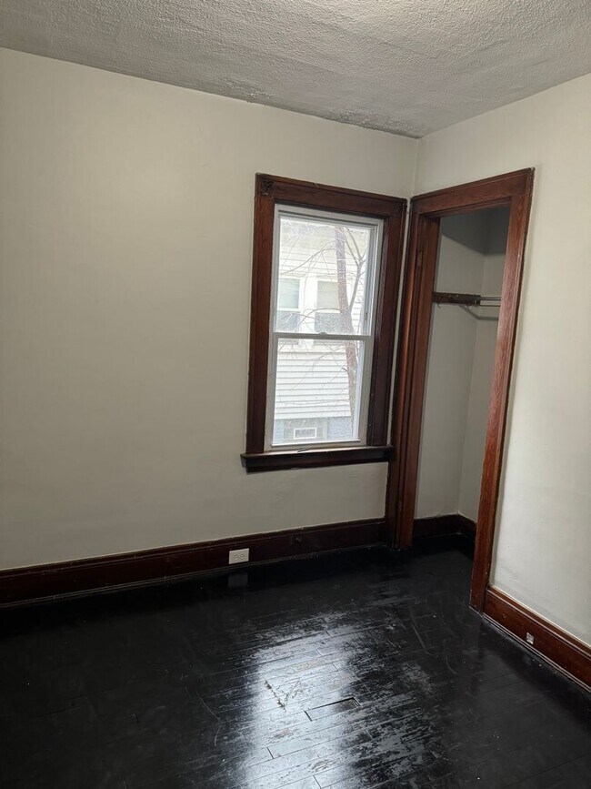 Building Photo - 10401 Homeworth Ave