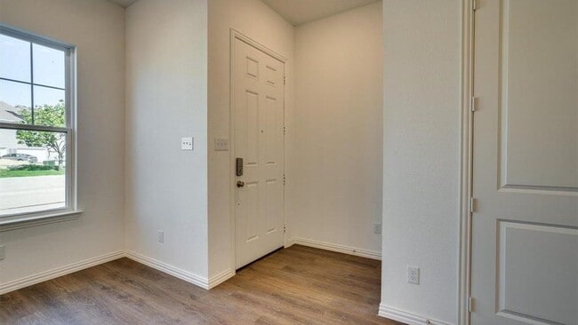 Building Photo - 9935 Schramm St