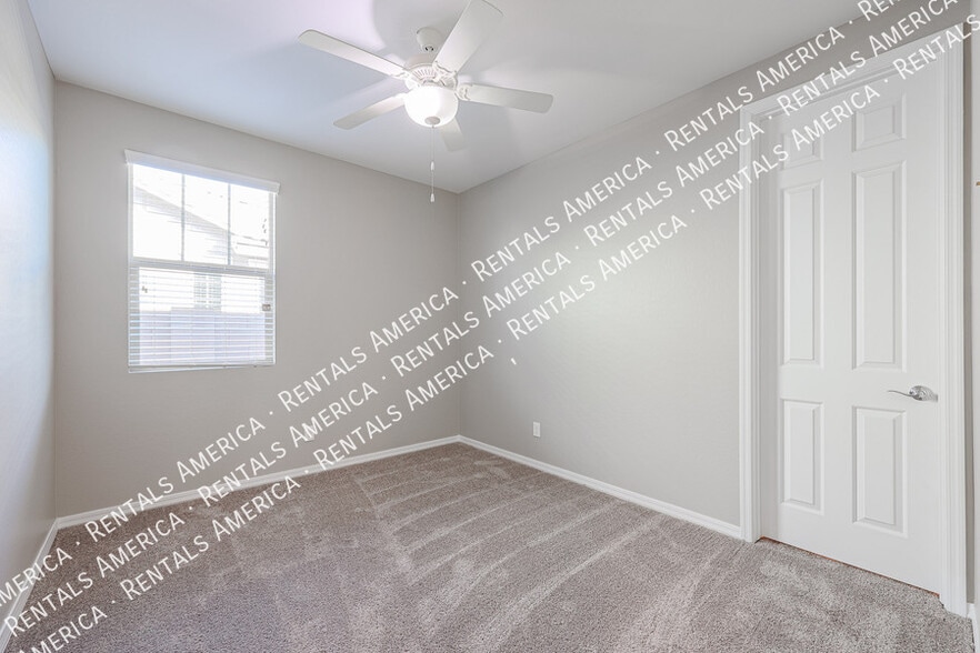 Building Photo - 3725 E Turley St