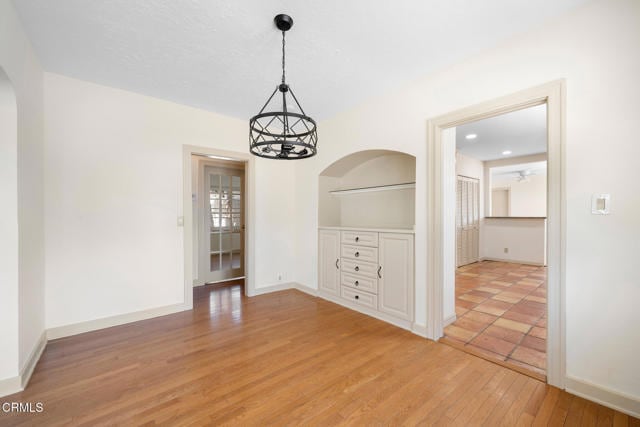 Building Photo - 3360 Glenrose Ave