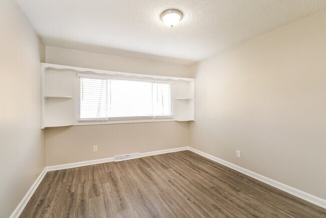 Building Photo - 2007 Garland Ave