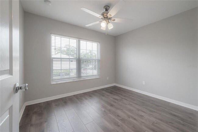 Building Photo - 595 Shady Grove Dr