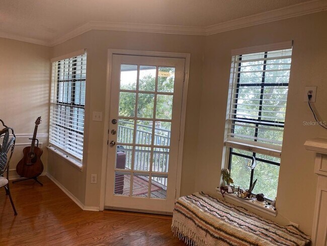 Building Photo - 1000 W Horatio St