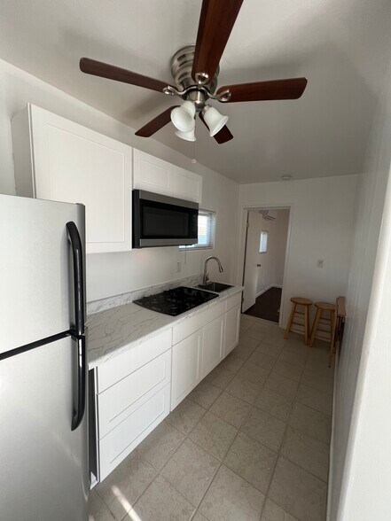 Kitchen - 122 E Quintard St