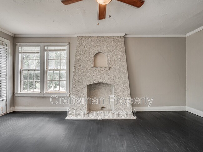 Building Photo - 2301 N Florida Ave