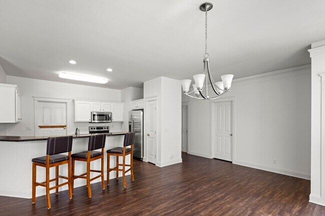 Building Photo - House in Biltmore Park!