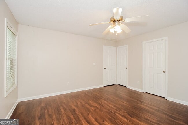 Building Photo - 413 Rosemont Ct