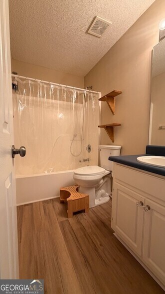 Building Photo - 100 Riverside Walk