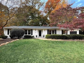 Building Photo - 5005 N Hills Dr