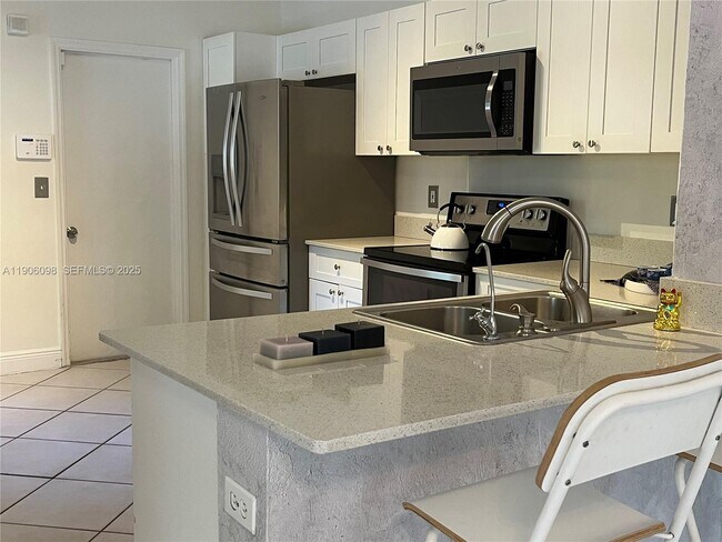 Building Photo - 2045 Pompeii Ct