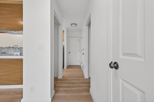 Building Photo - New Lower Rent!   Completely Remodeled 2-Bedroom Townhome – Everything Brand New!