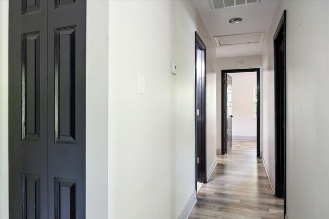 Building Photo - 4701 Lucinda Ln