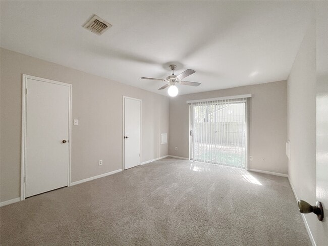 Building Photo - 13 N Deerfoot Cir