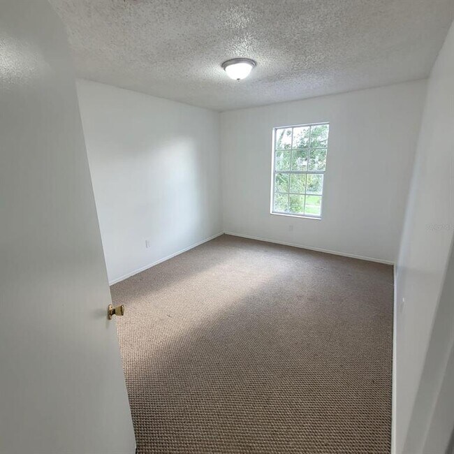Building Photo - 214 Bay Head Dr