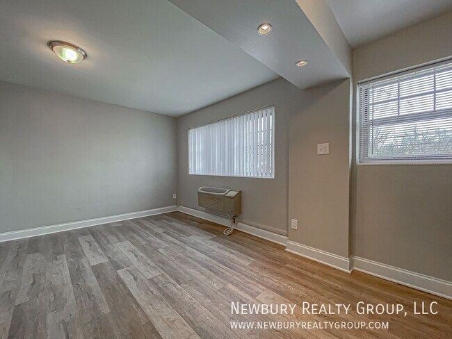 Building Photo - 313 San Juan Dr