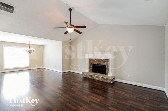 Building Photo - 1417 Greenridge Way