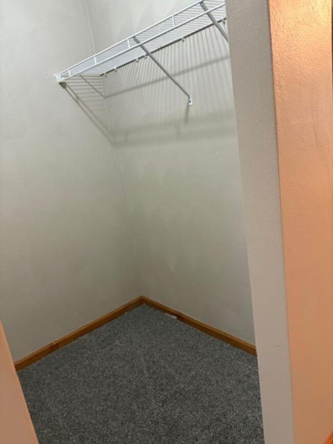 Building Photo - 10258 Clearwing Ln