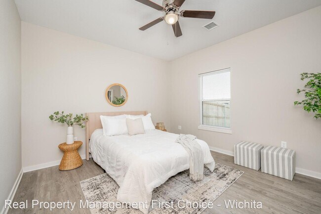 Building Photo - 3 br, 2 bath House - 3419 W 45th ST S