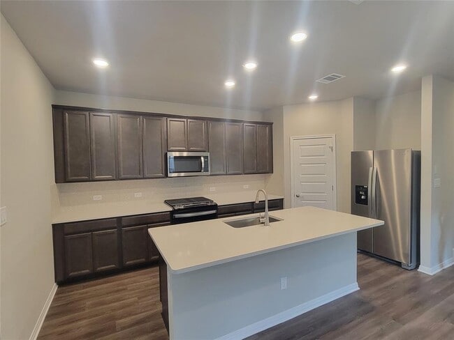 Building Photo - 2833 Moyer Ln