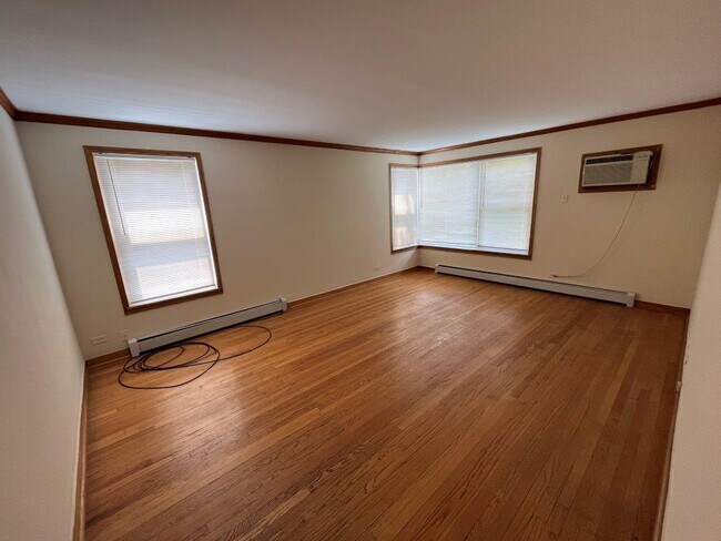 Building Photo - 1535 Bonnie Brae Pl