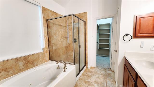 Building Photo - 3464 Twin Pines Dr