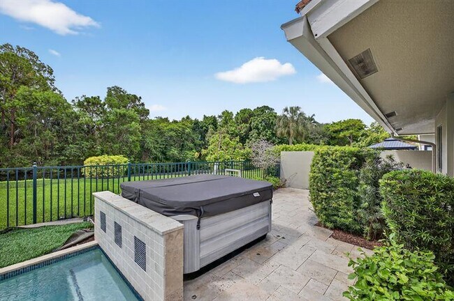 Building Photo - 2801 DC Country Club Boulevard