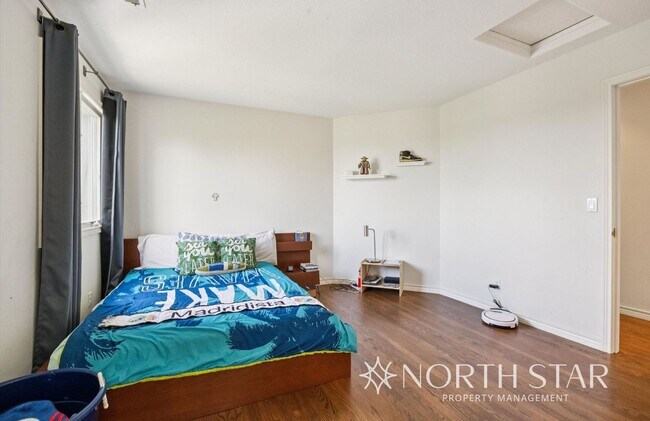 Building Photo - Beautiful Home with Mountain Views in the ...