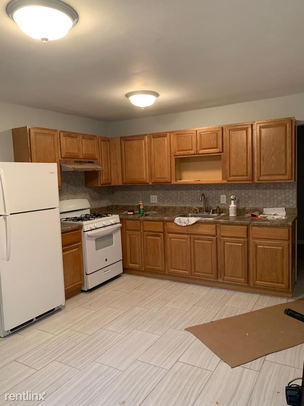 Building Photo - 6 br, 2 bath House - 574 Nautilus Dr