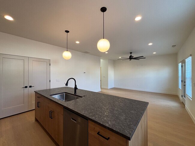 Building Photo - 73 N 520 W