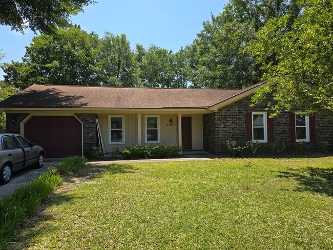 Primary Photo - 407 Indian Dr
