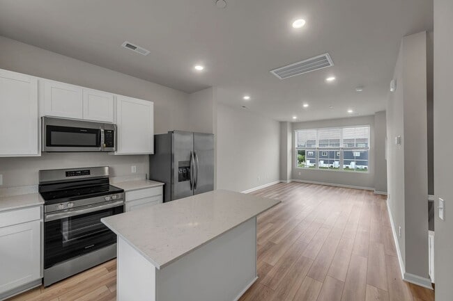 Building Photo - 1205 Harper Lndg