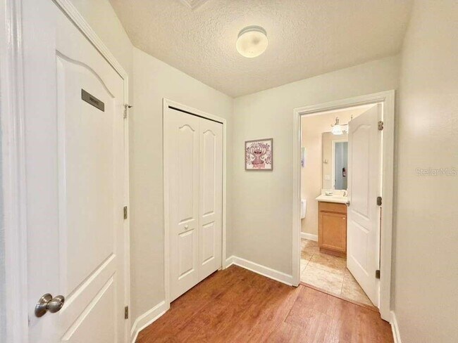 Building Photo - 8894 Candy Palm Rd