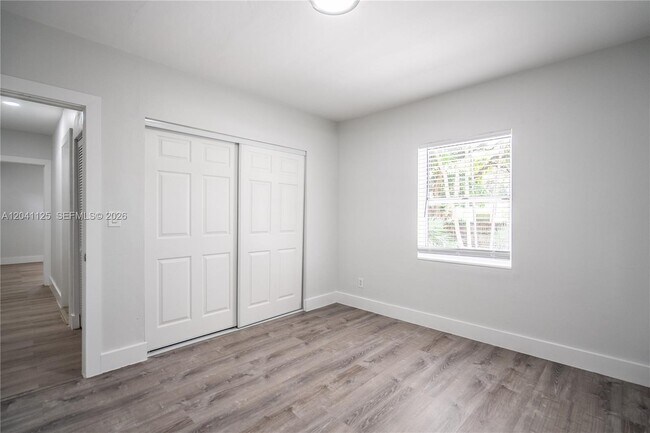 Building Photo - 1691 NE 143rd St