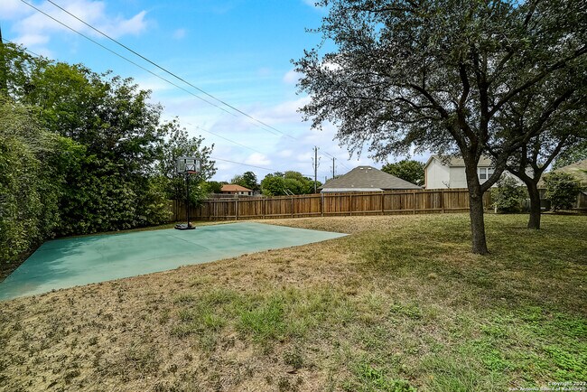 Building Photo - 9759 Bronson Creek