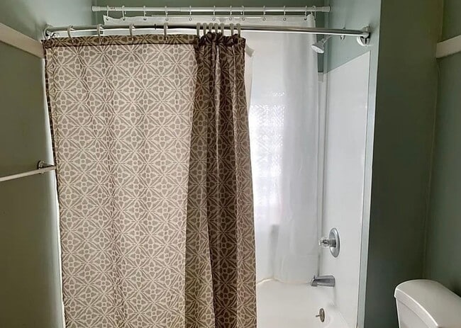 Building Photo - Buckingham11710