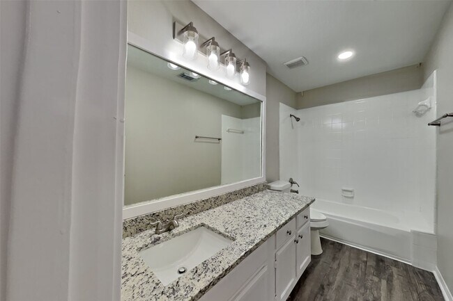 Building Photo - 17126 Hamilwood Dr