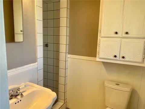 Building Photo - 1810 Bellaire Dr