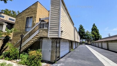 Building Photo - 5477 Twin Lakes Dr