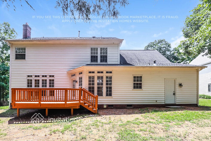 Building Photo - 1017 Briarmore Dr