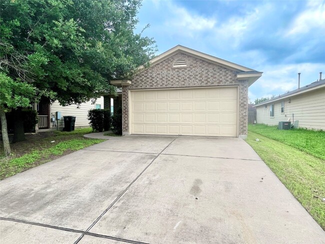 Building Photo - 11905 Aitne Ln