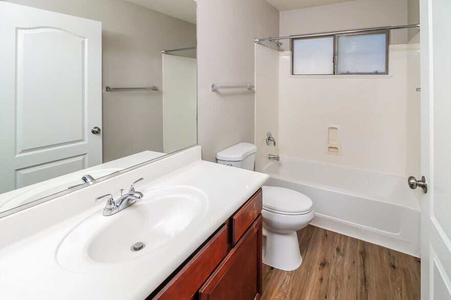 Building Photo - 44852 W Woody Rd