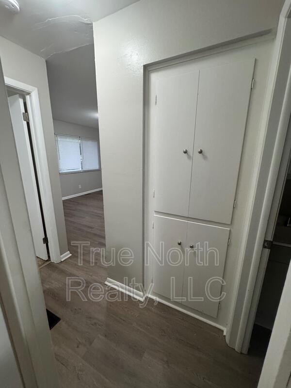 Building Photo - 1861 Agler Rd