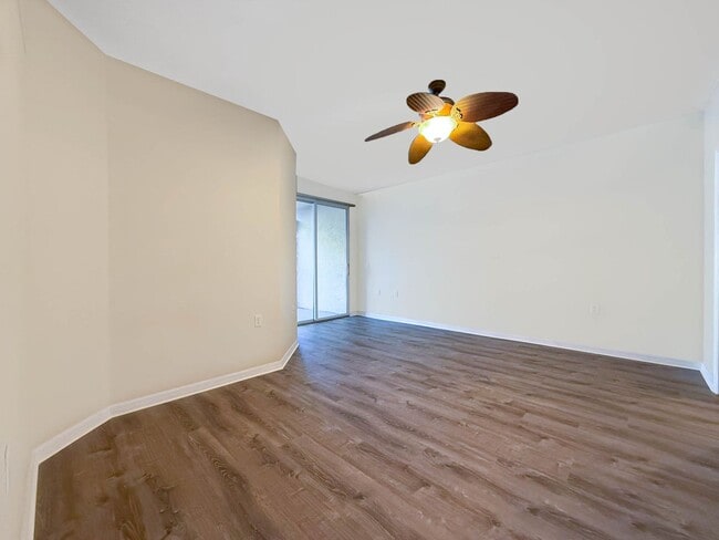 Building Photo - Beautiful 3-Bedroom Condo with 2-Car Garag...