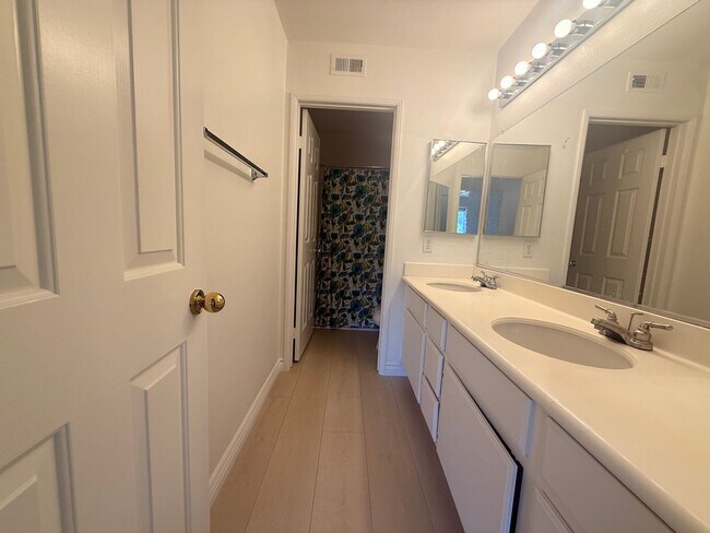 Building Photo - Nice Corona Hills Home!